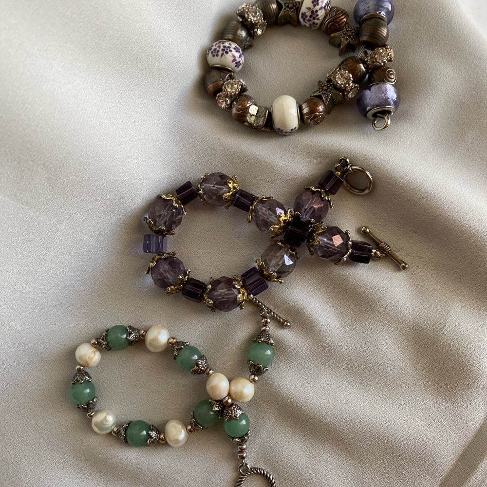 🐝 2/$10 Glass/porcelain/plastic beaded bracelets